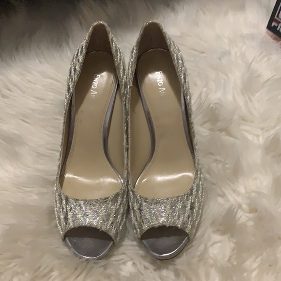 Heels - Picture 3 of 5